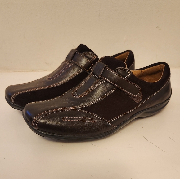 🌞NICE🌞NATURAL SOUL Brown Leather Flats Sz 6.5 - Picture 1 of 8